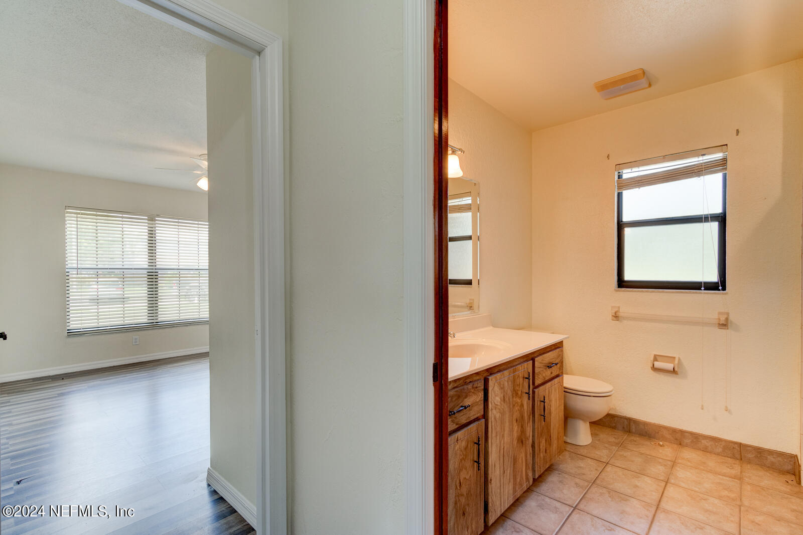112 KINGS POINT Court