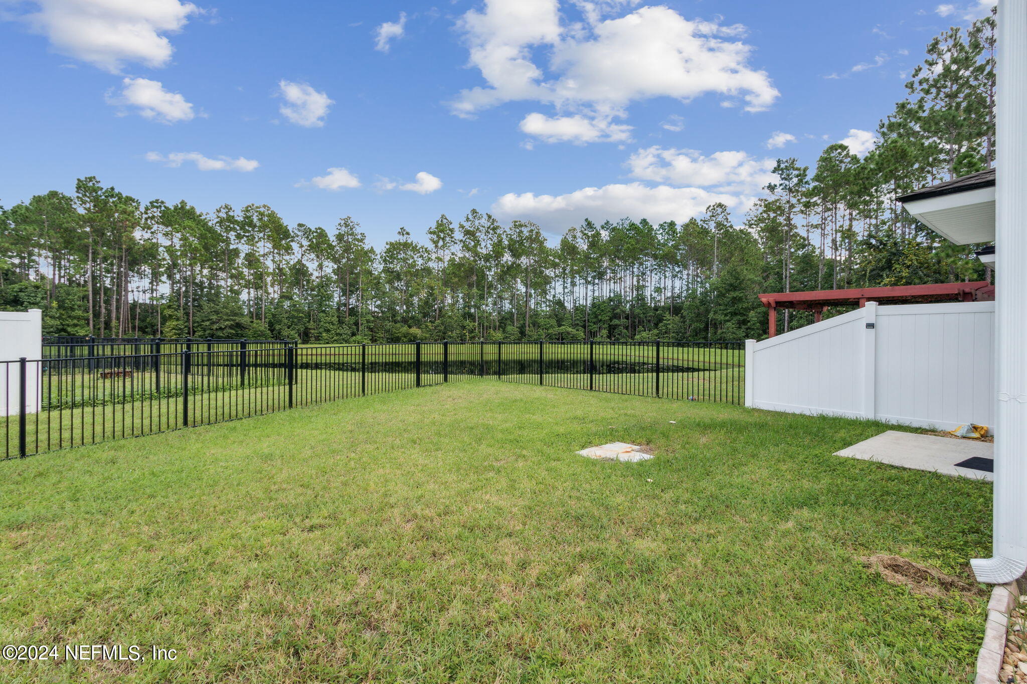 461 SERVIA Drive