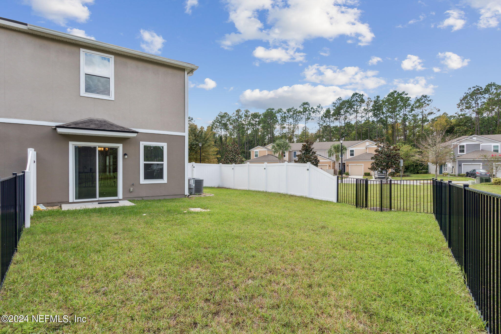 461 SERVIA Drive