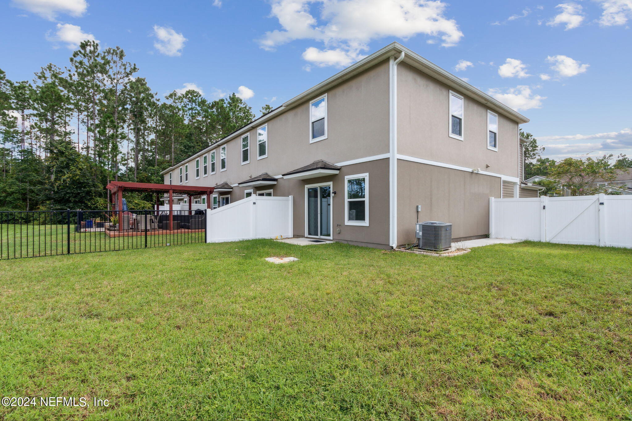 461 SERVIA Drive