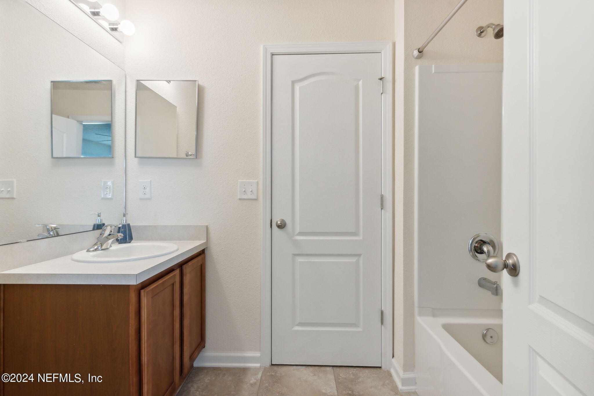 461 SERVIA Drive