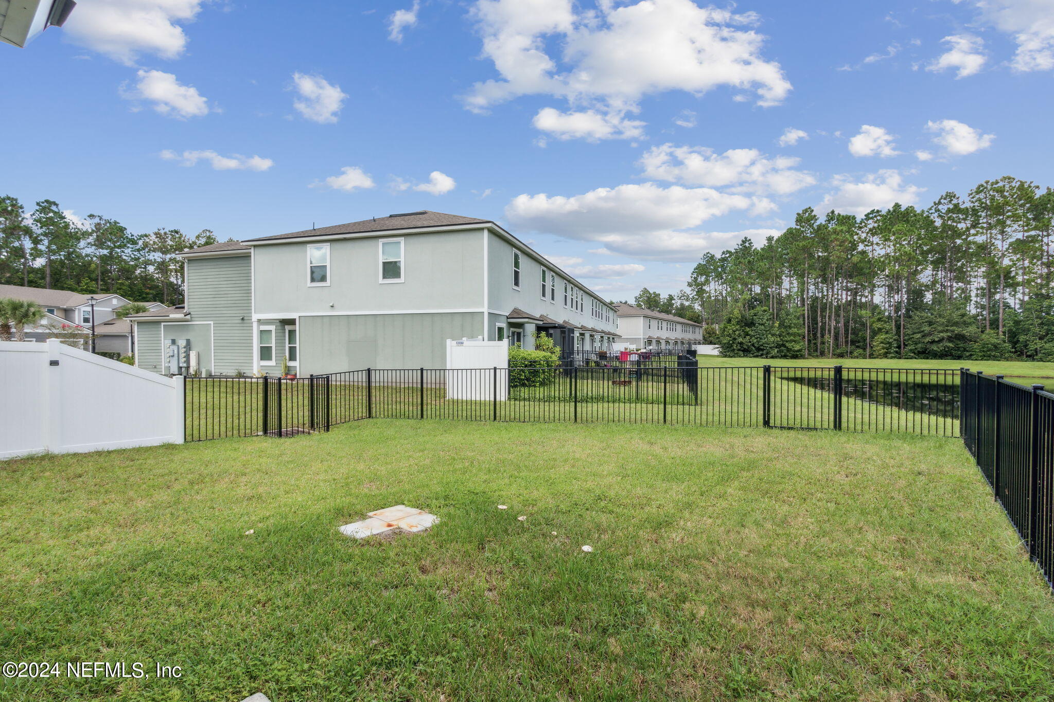 461 SERVIA Drive
