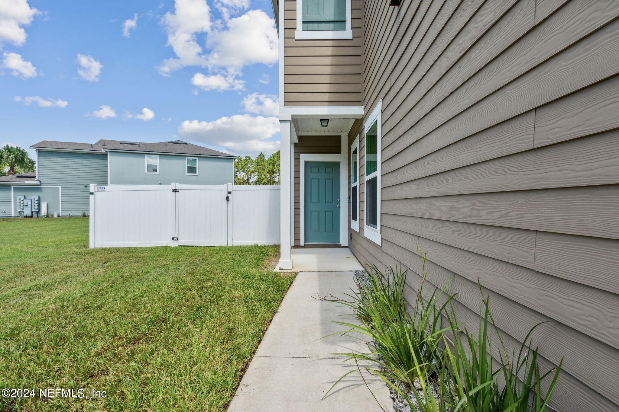 461 SERVIA Drive