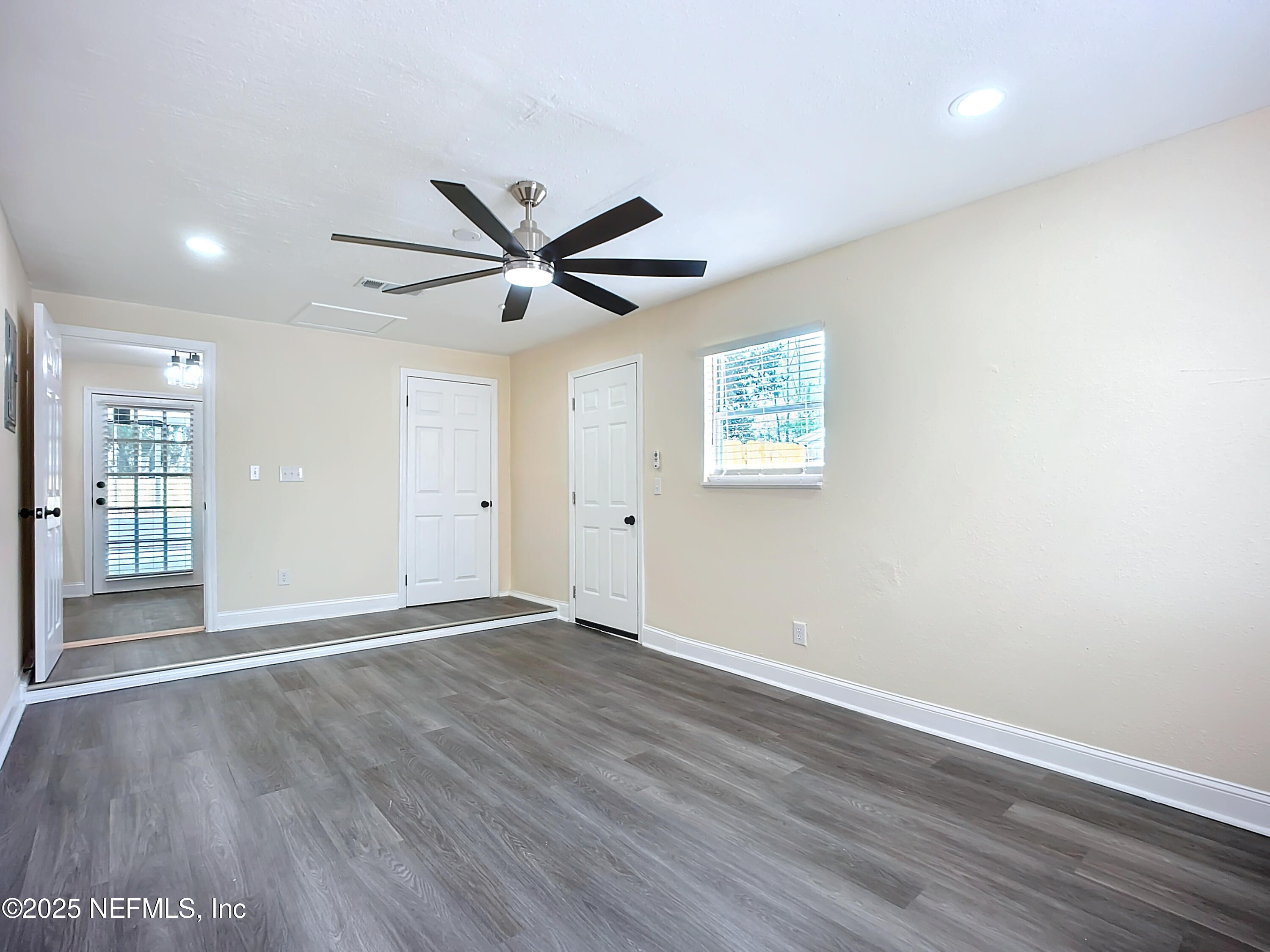 8140 JEANWOOD Drive