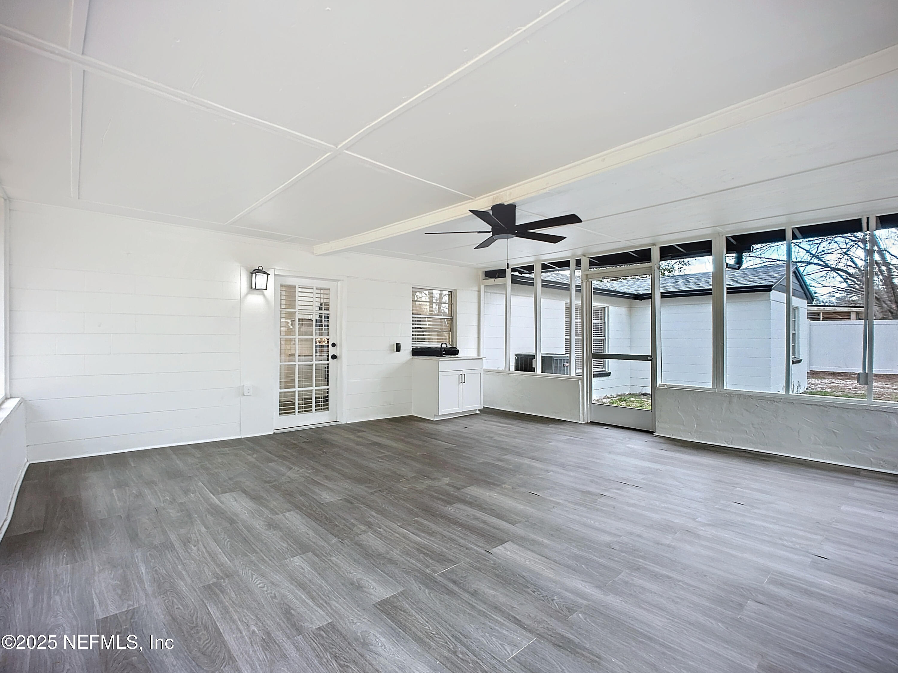 8140 JEANWOOD Drive