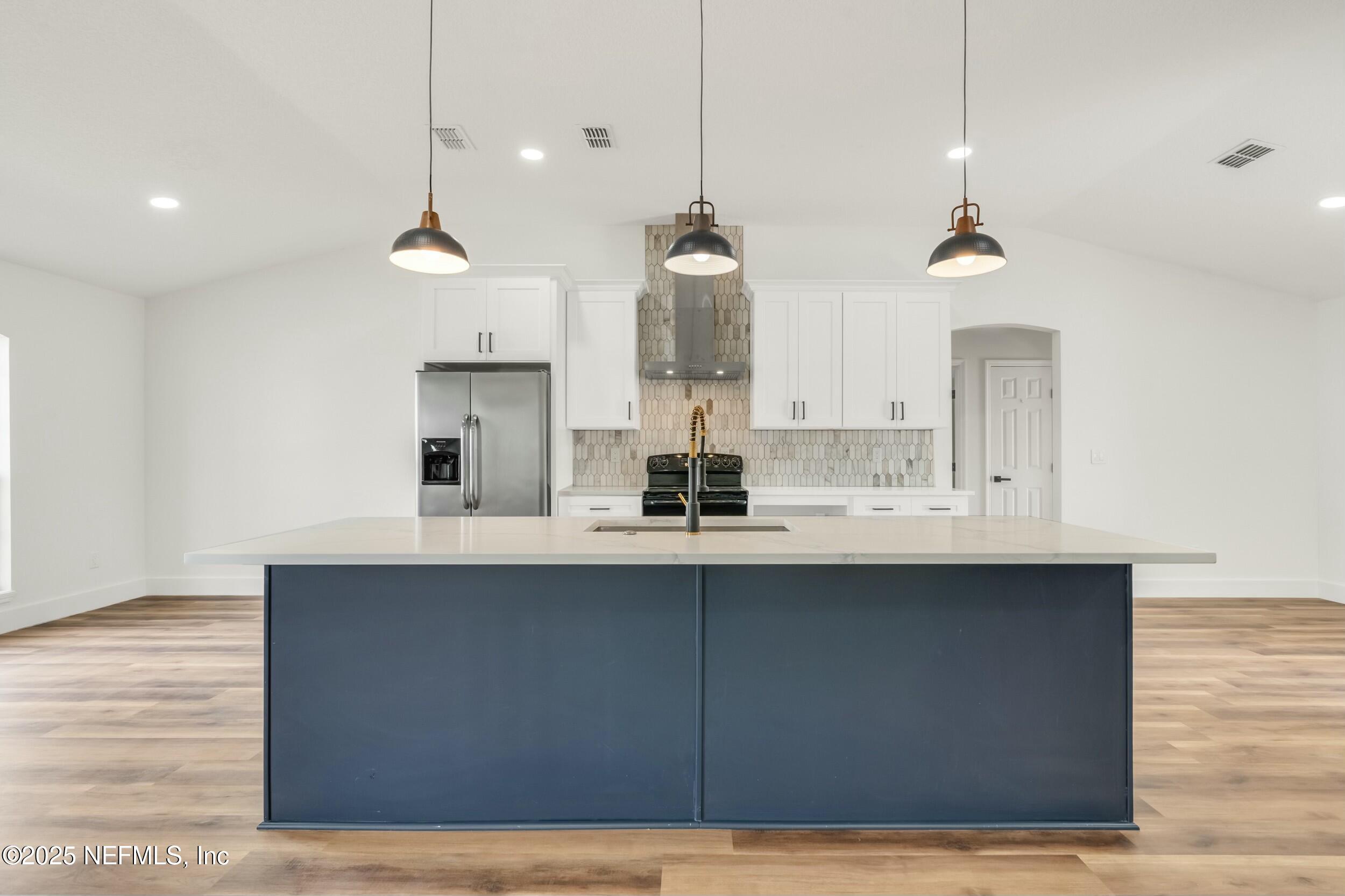 3246 AVALON Drive