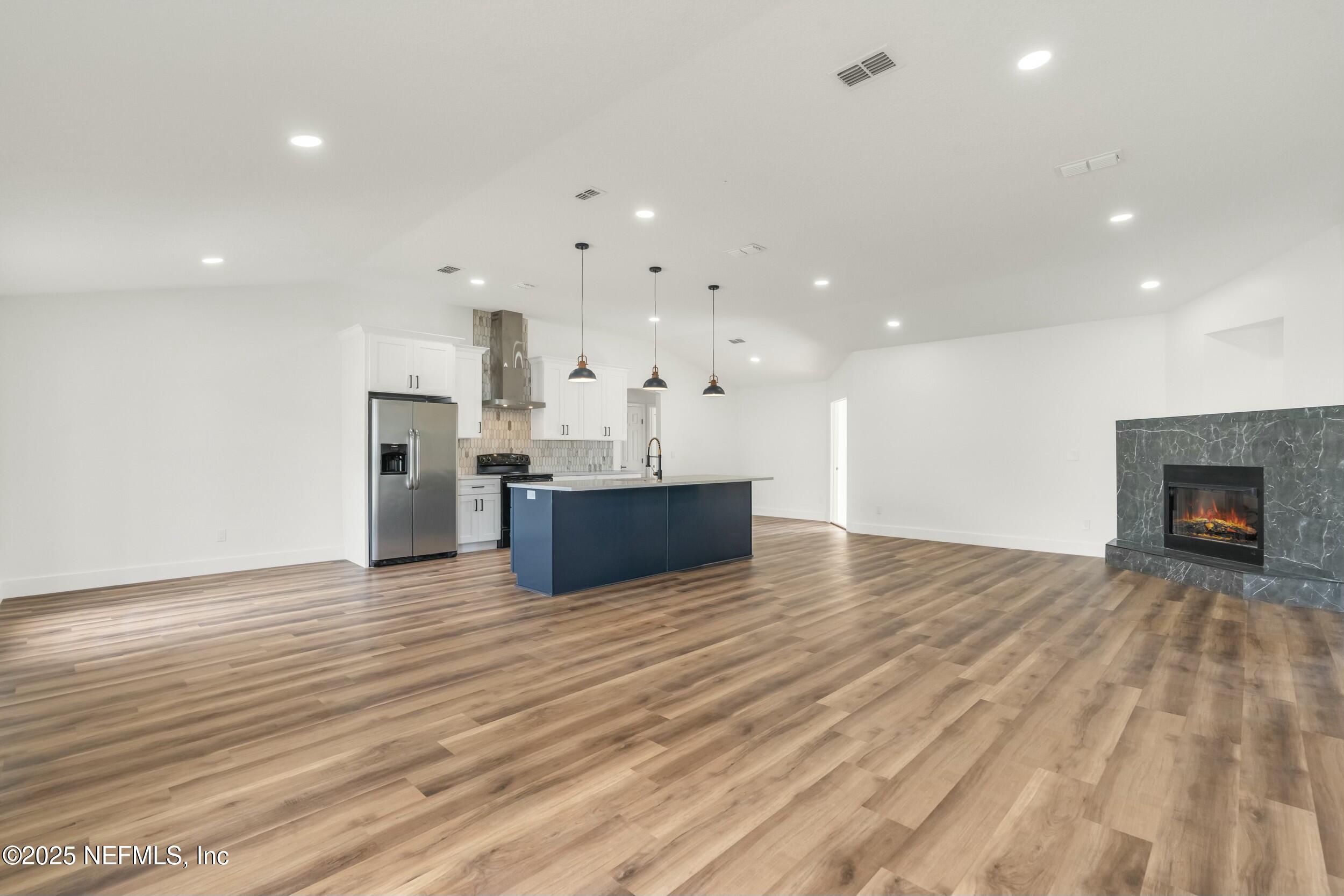 3246 AVALON Drive