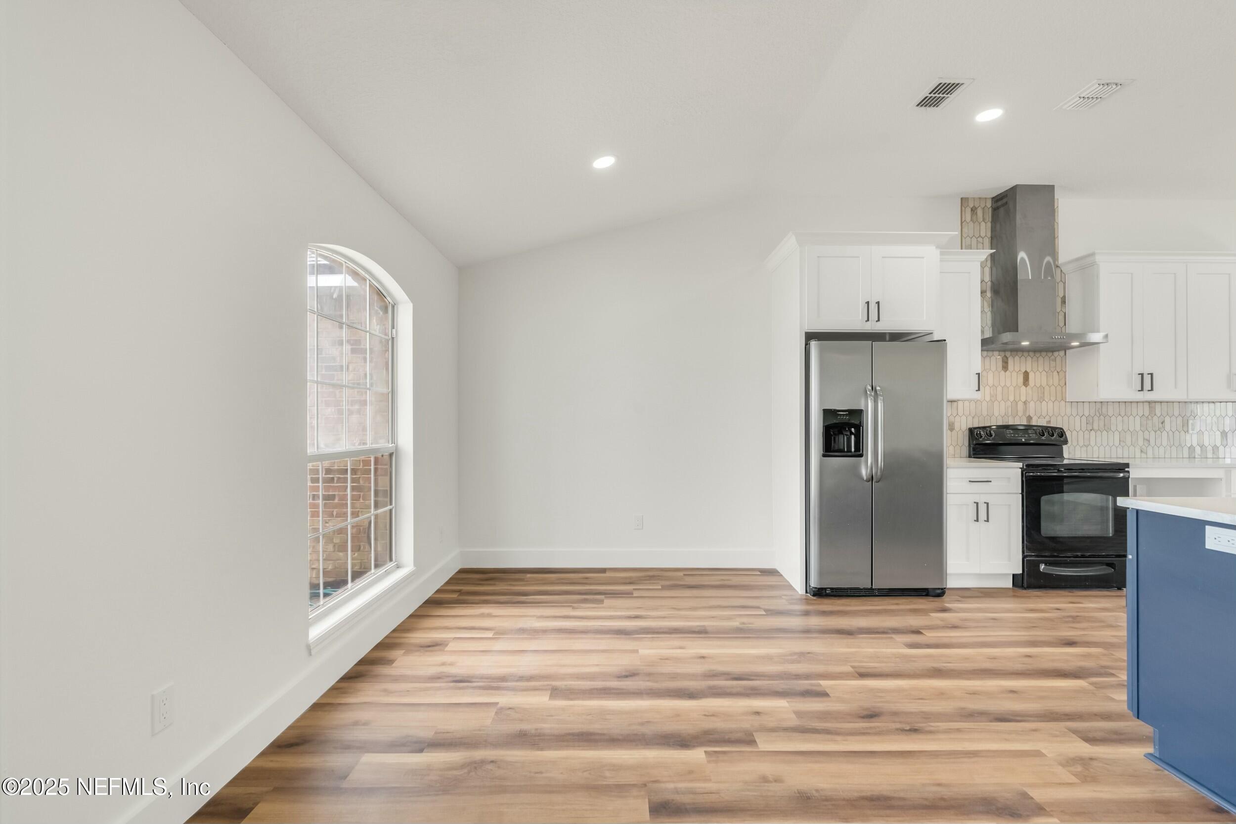 3246 AVALON Drive