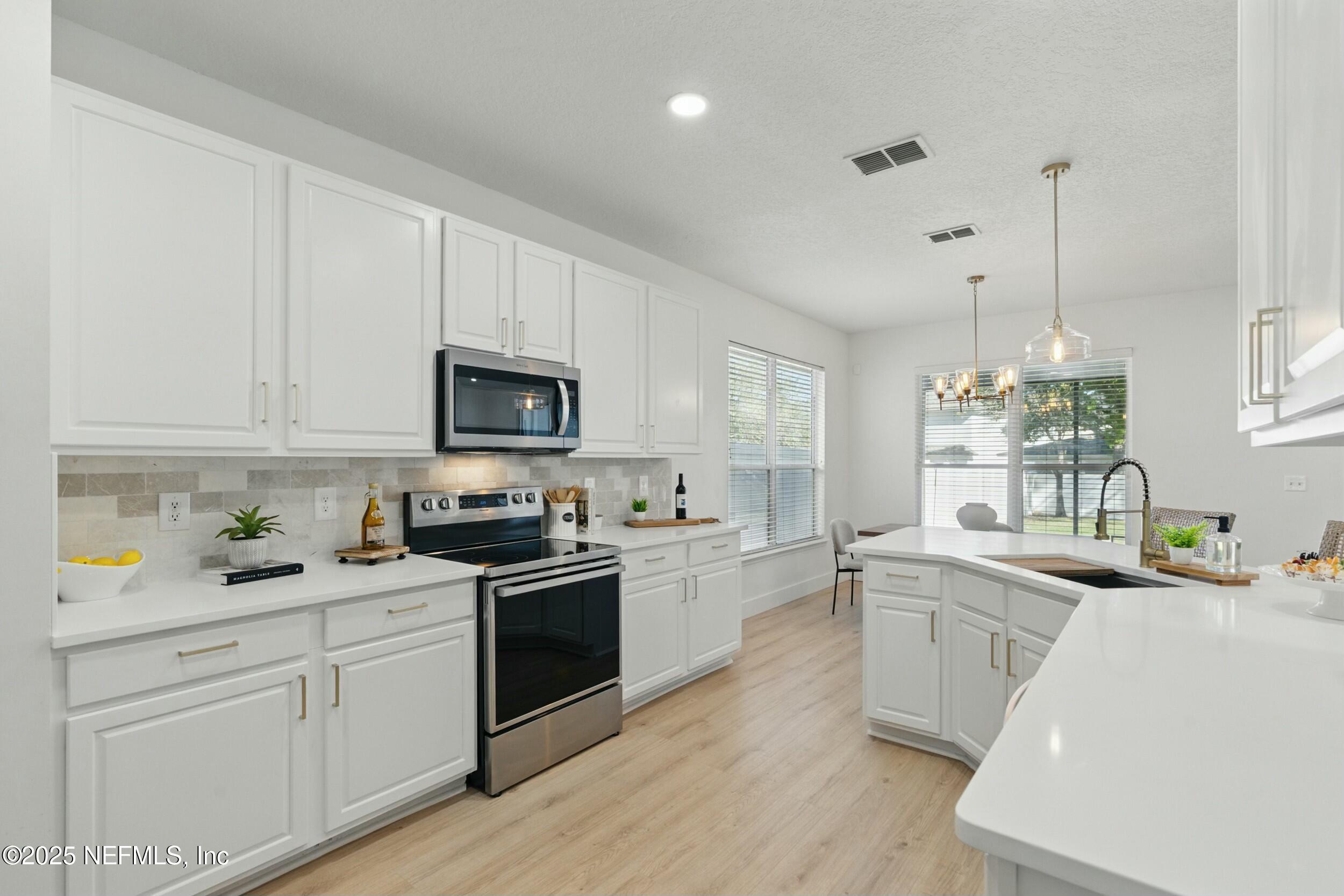 3852 WESTRIDGE Drive