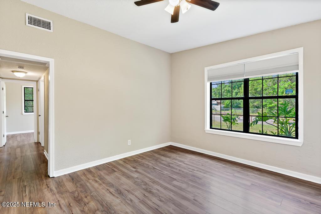 5319 BUNCHE Drive