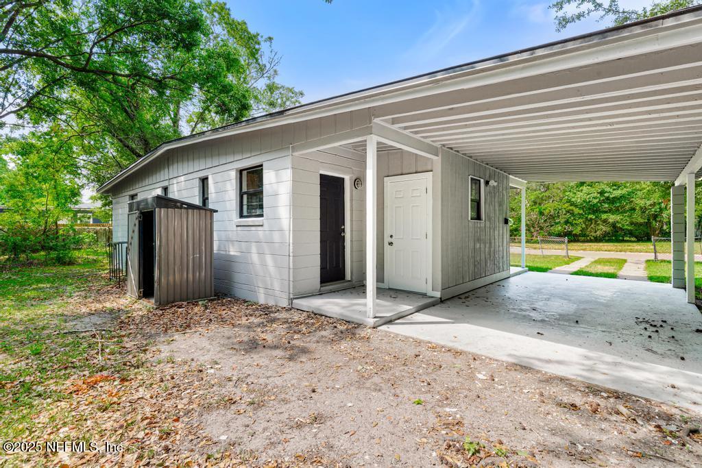 5319 BUNCHE Drive