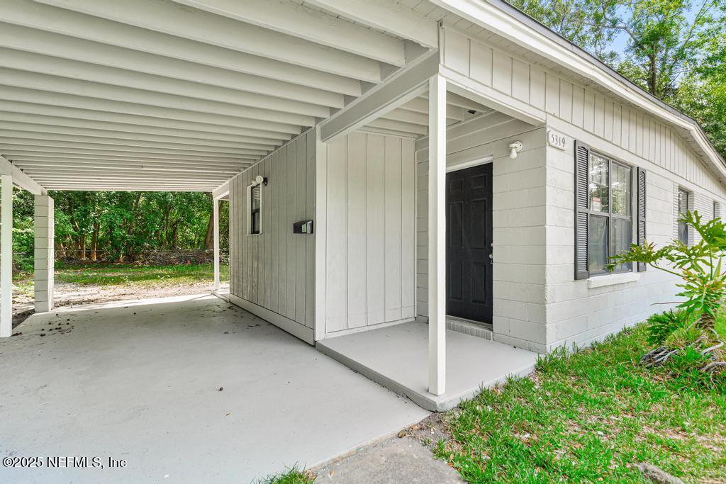 5319 BUNCHE Drive