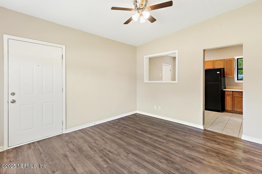 5319 BUNCHE Drive