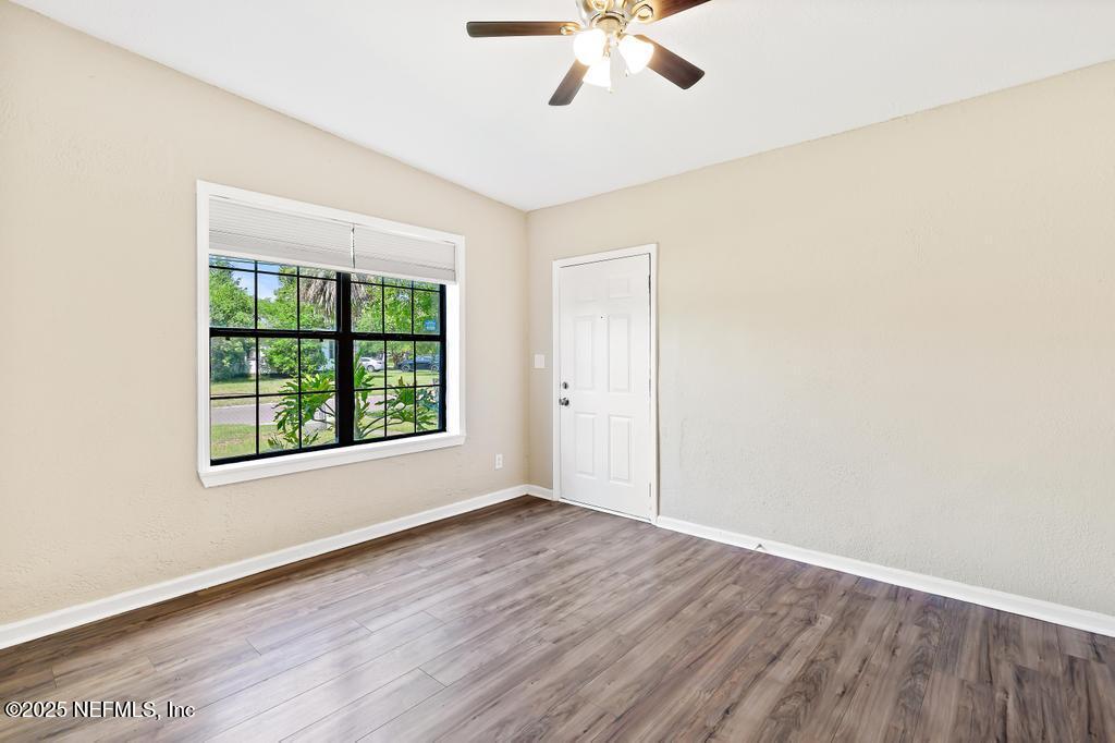 5319 BUNCHE Drive