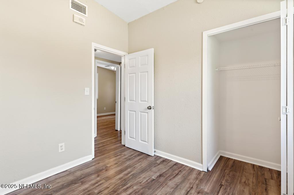 5319 BUNCHE Drive