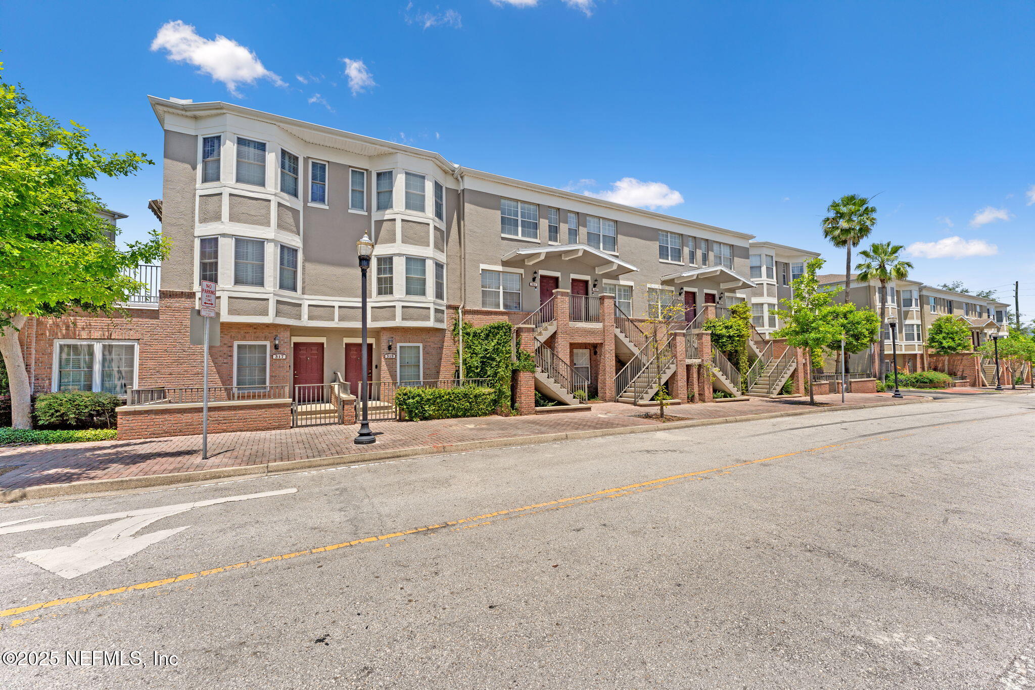 321 E CHURCH Street