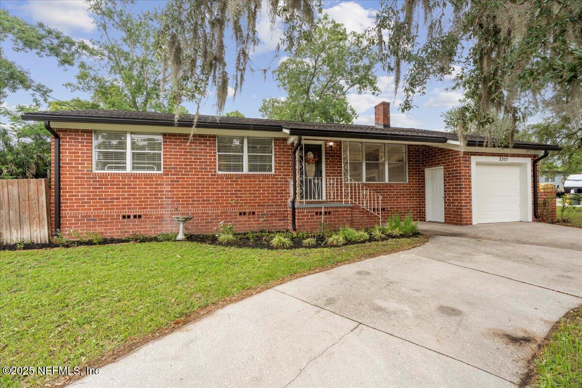 2317 MERCER Circle S