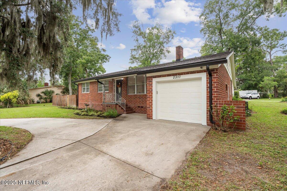 2317 MERCER Circle S