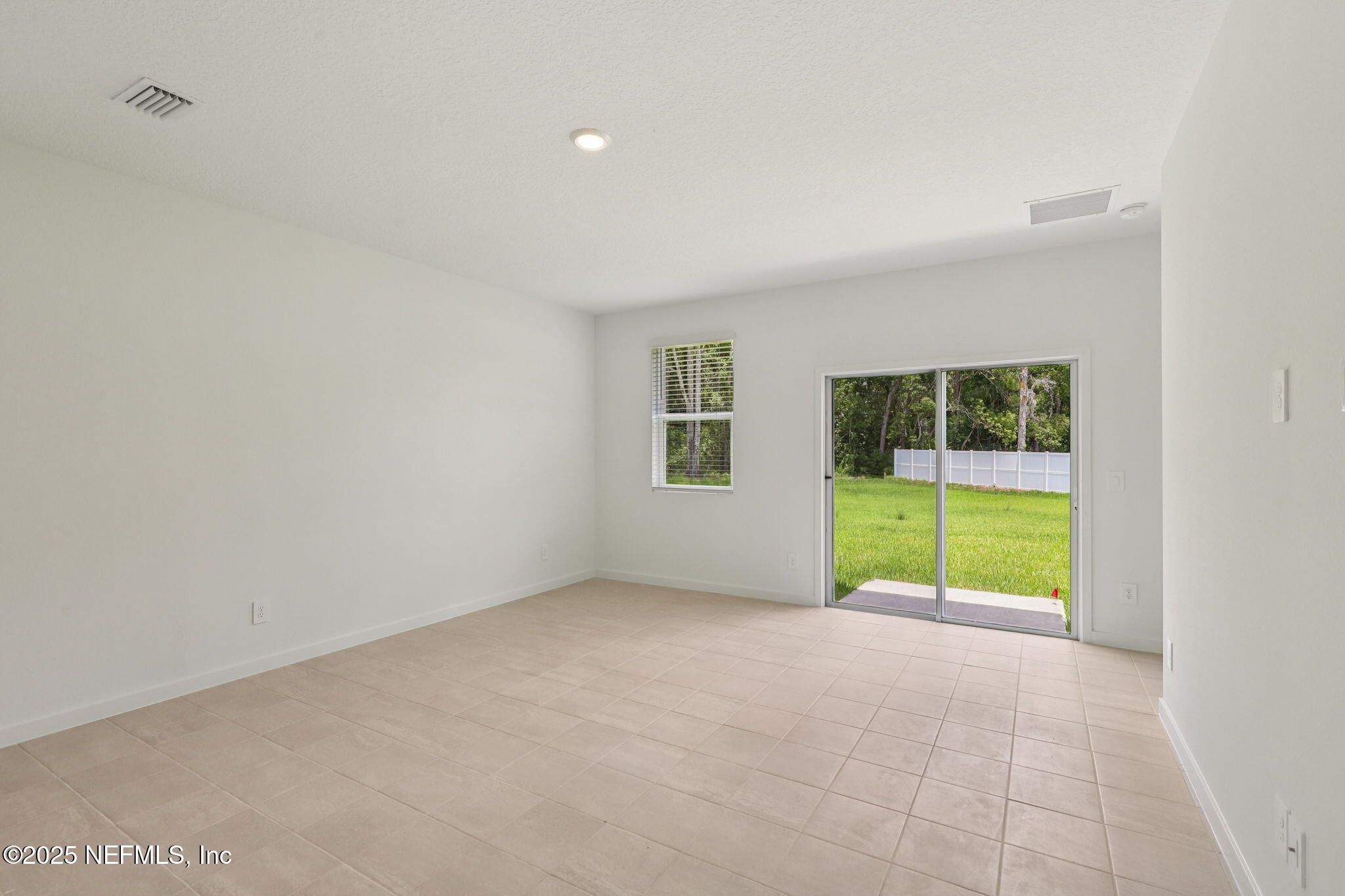 7351 QUEENSGATE Circle