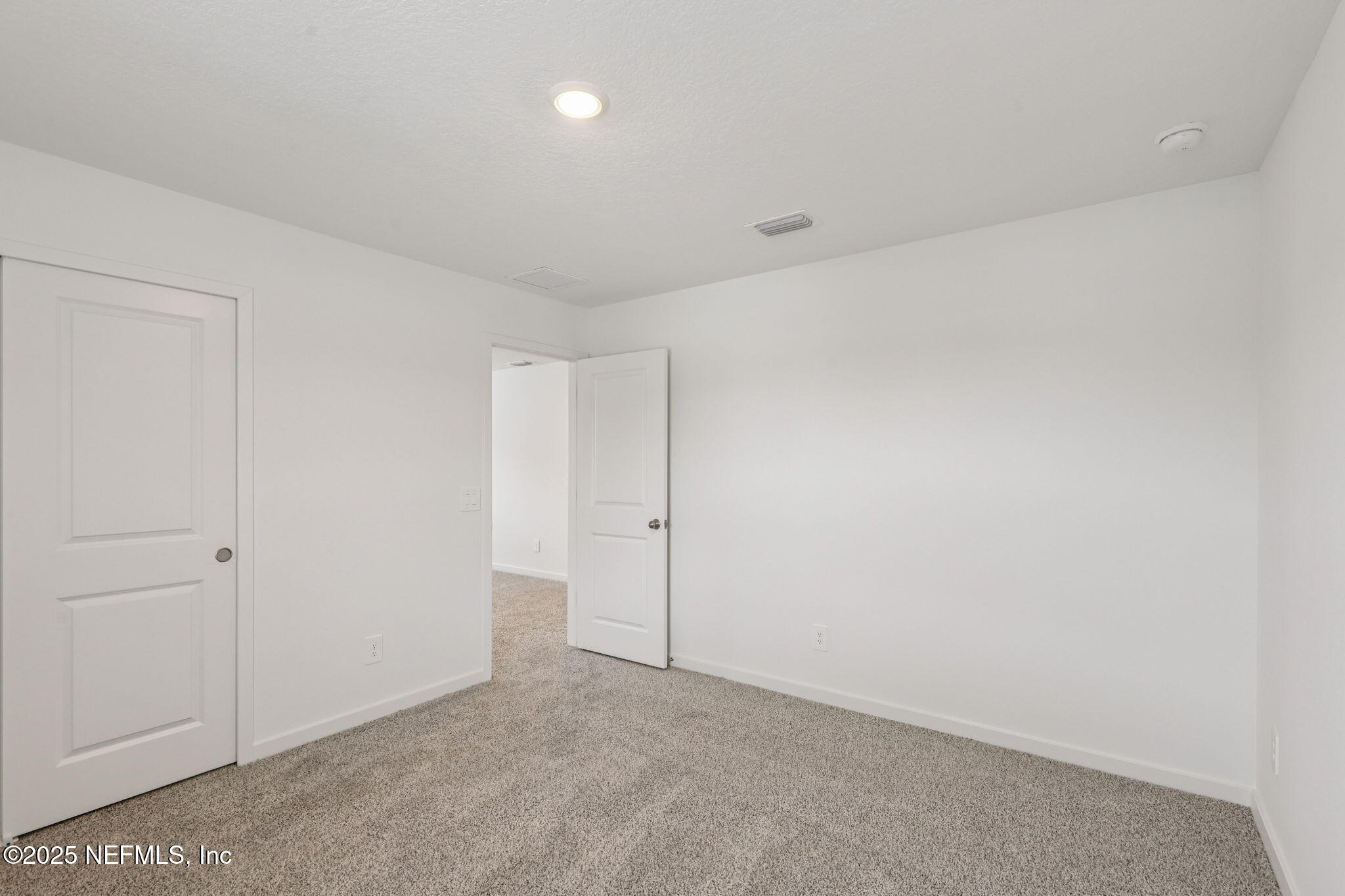 7351 QUEENSGATE Circle