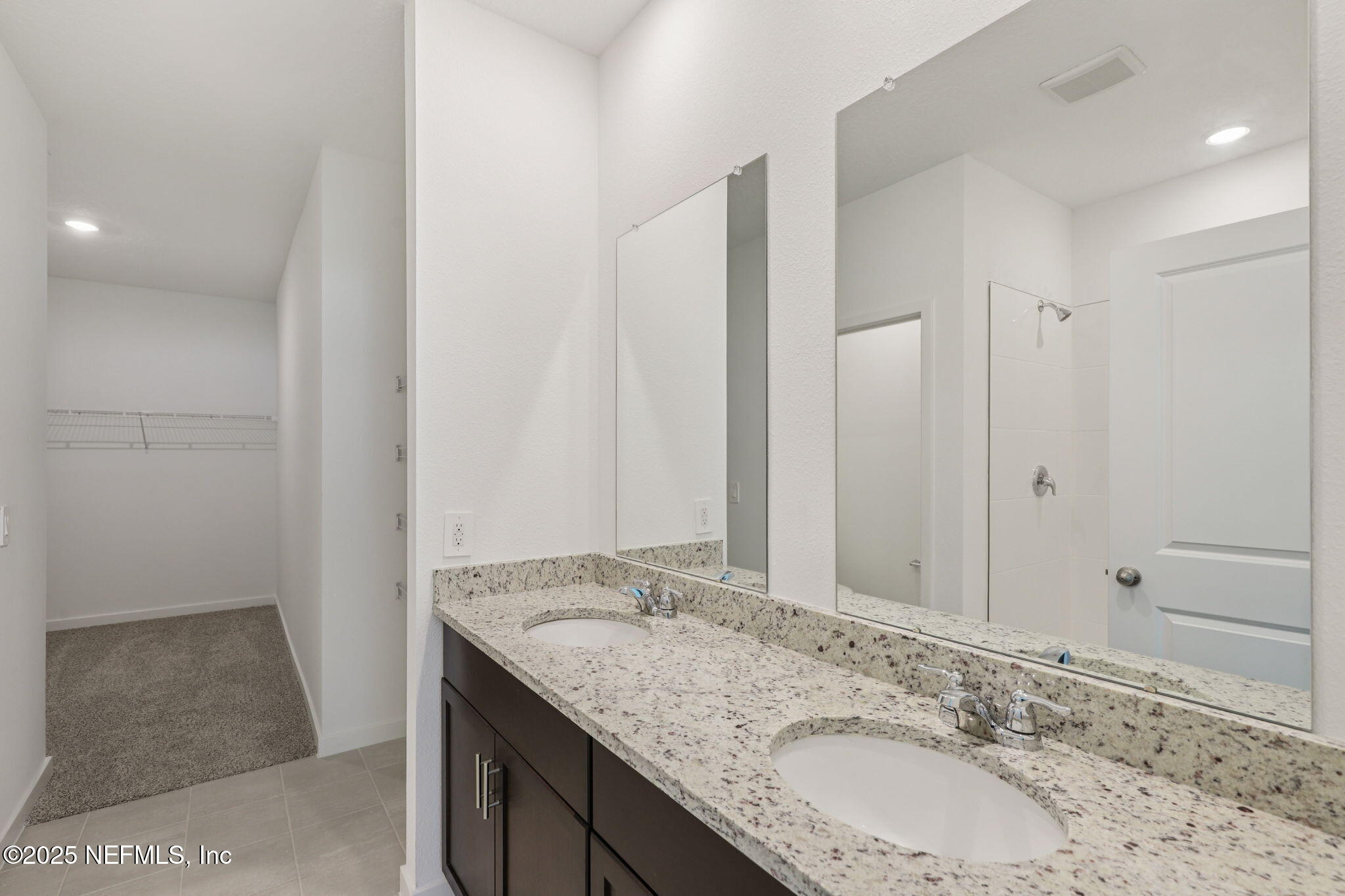 7351 QUEENSGATE Circle