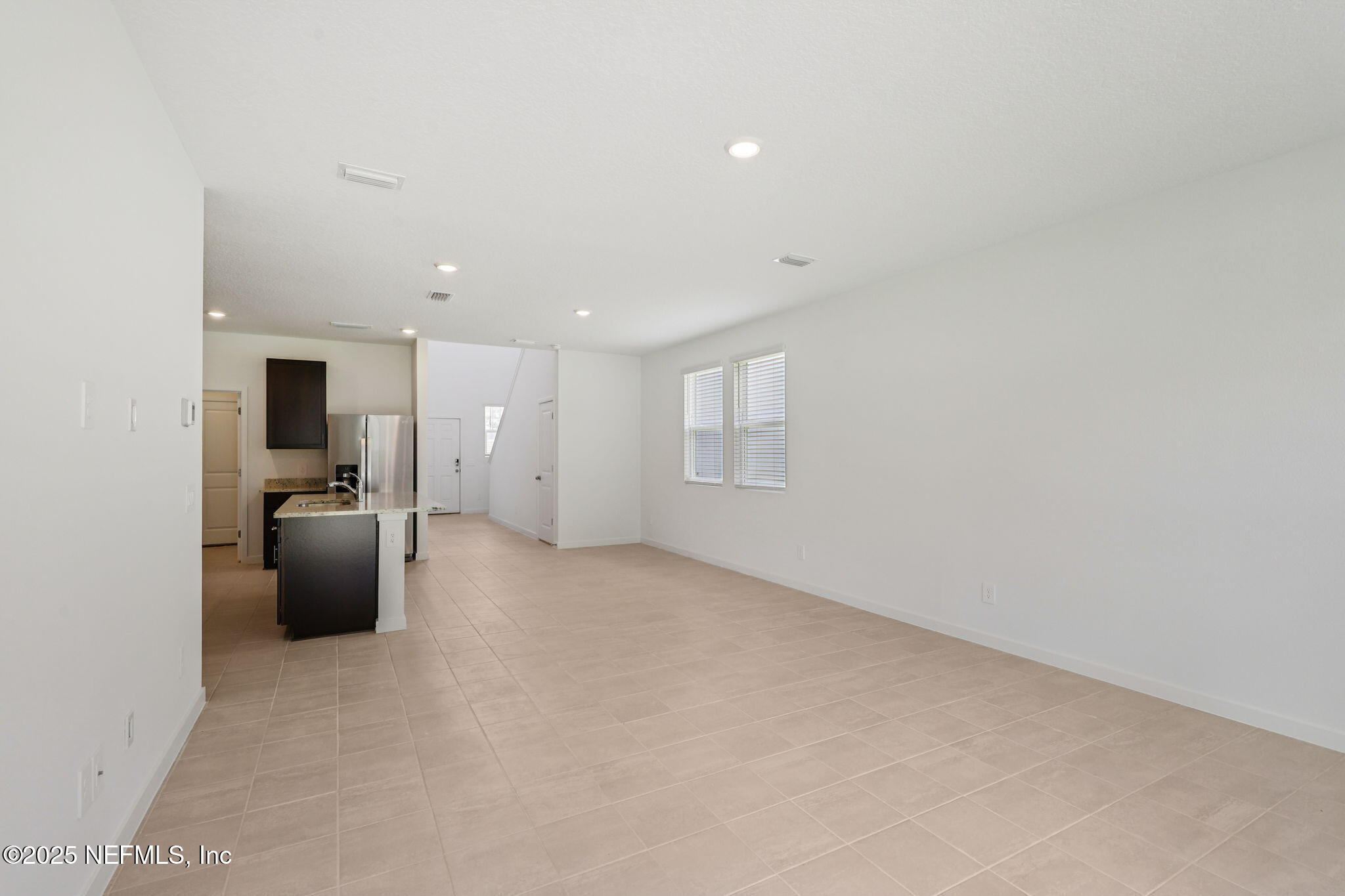 7351 QUEENSGATE Circle