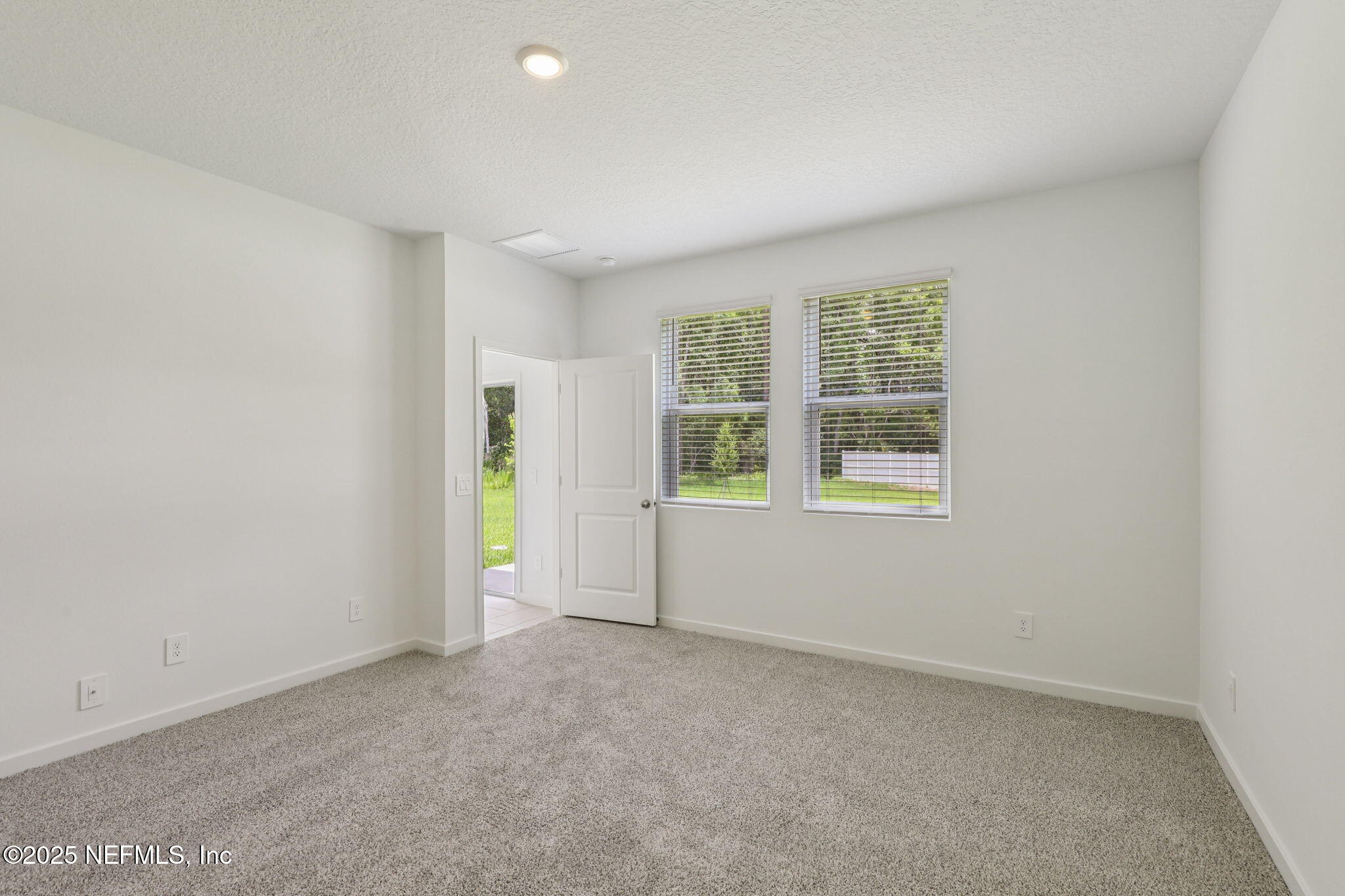 7351 QUEENSGATE Circle