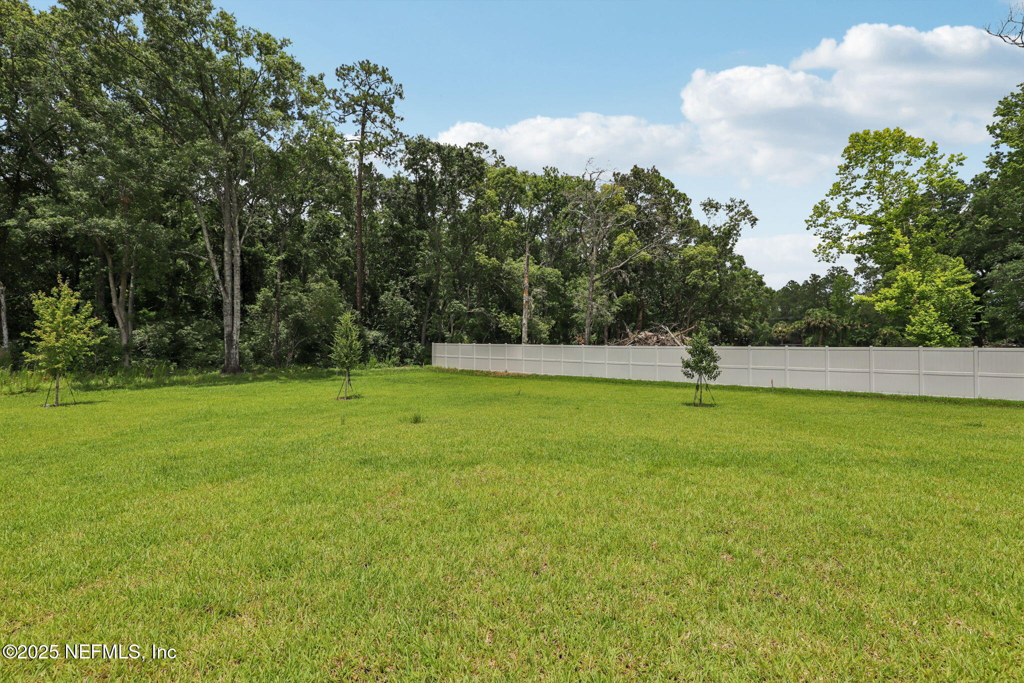 7351 QUEENSGATE Circle