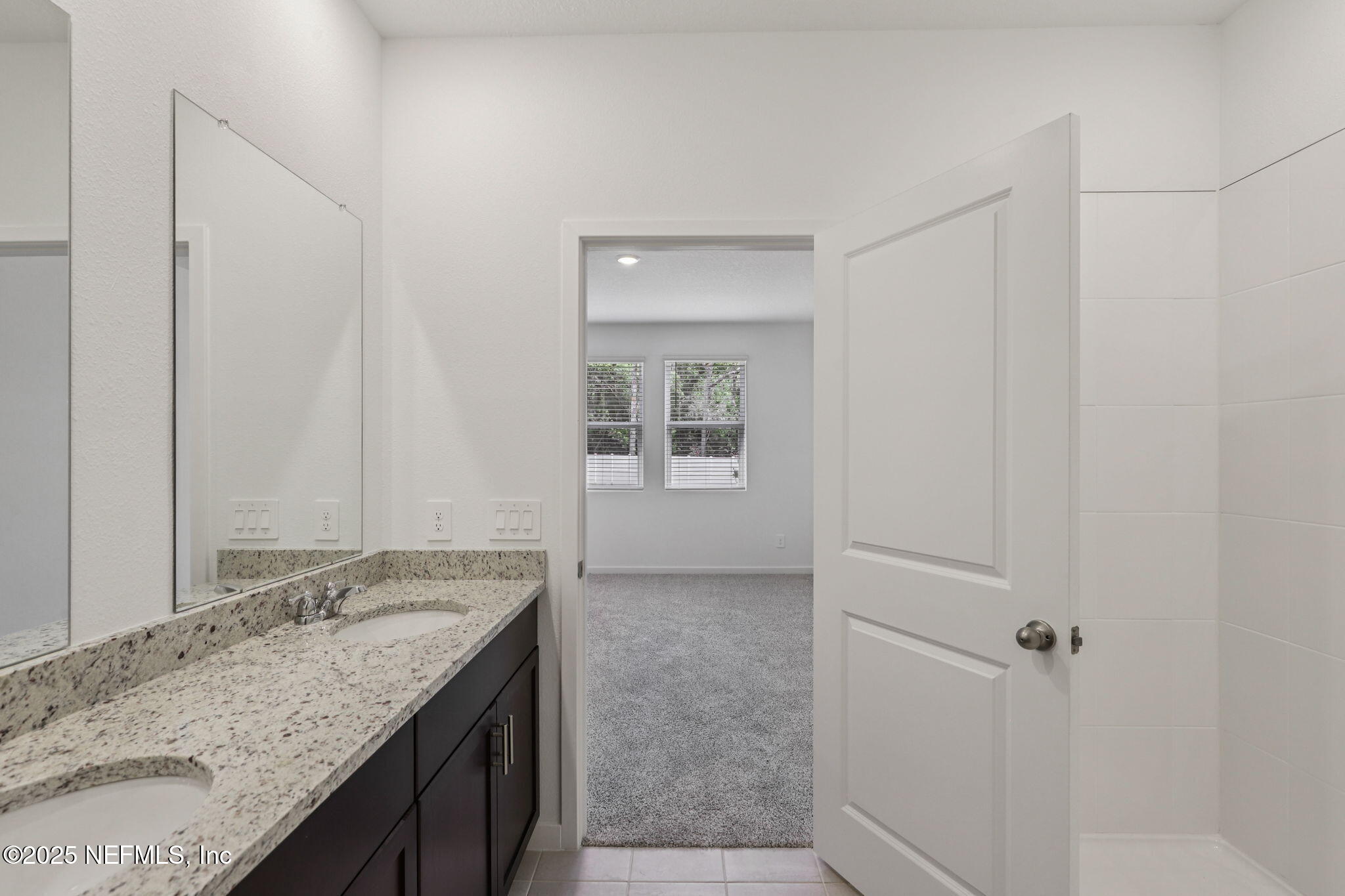 7351 QUEENSGATE Circle