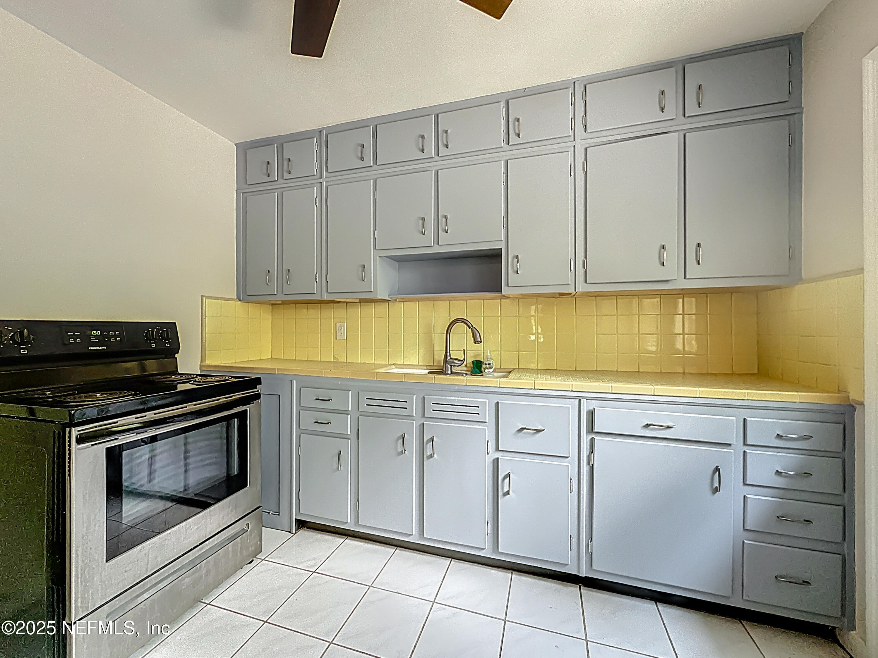 2254 LAKE LUCINA Drive
