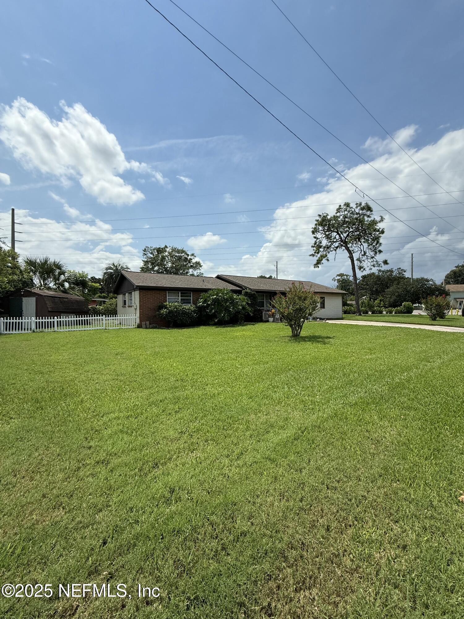 850 HOLLY Drive