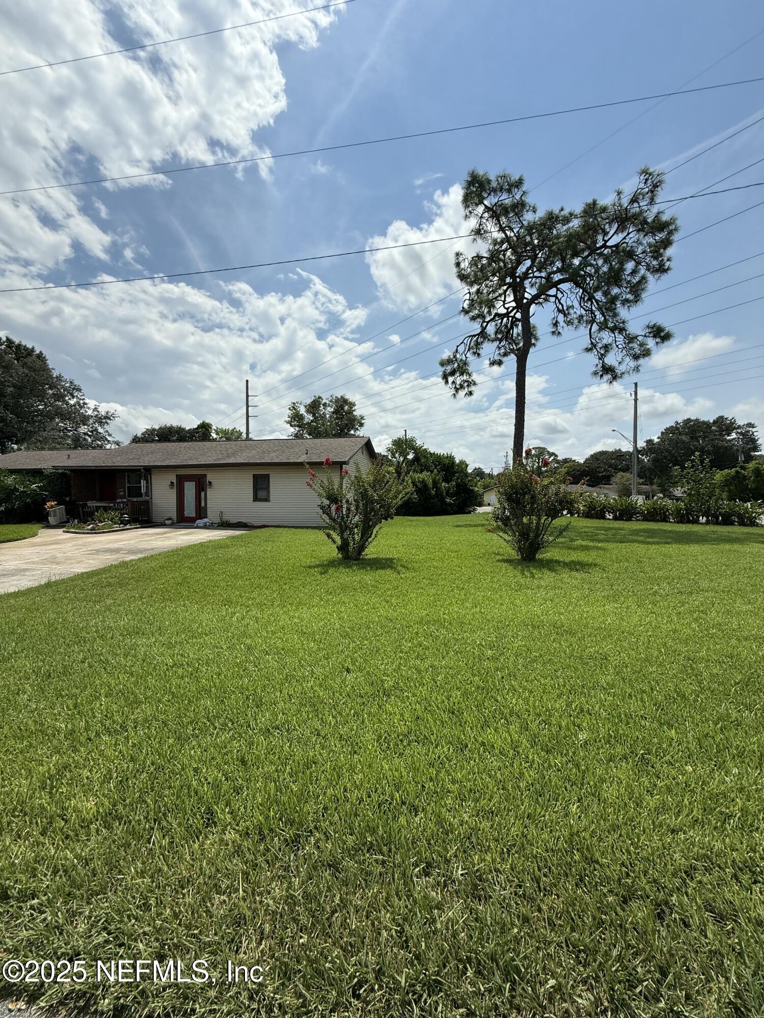 850 HOLLY Drive