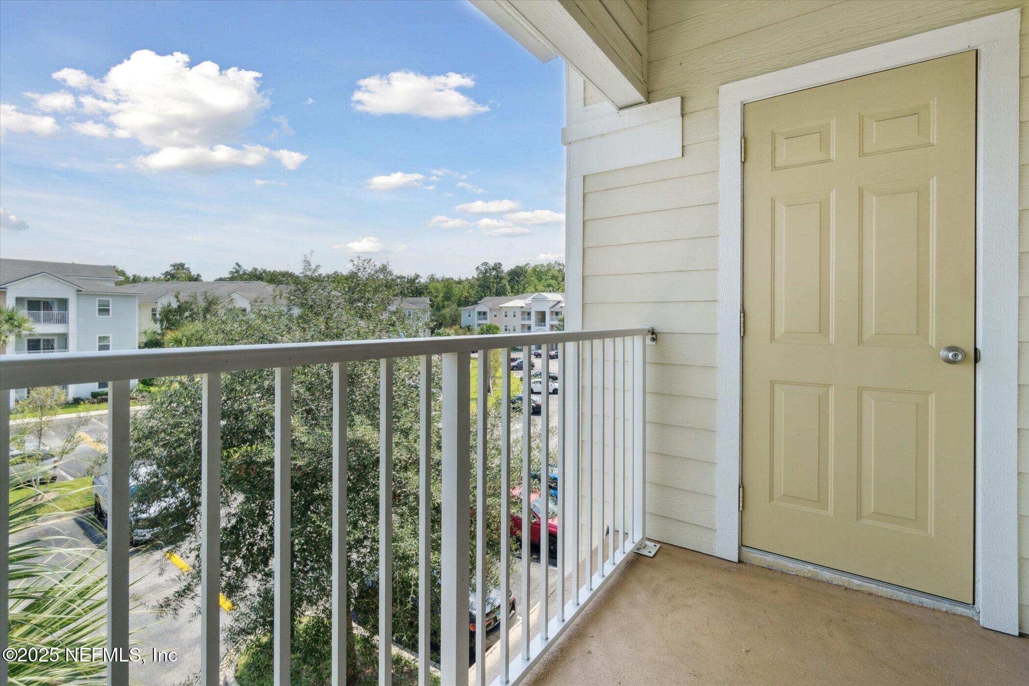 4932 KEY LIME Drive 303