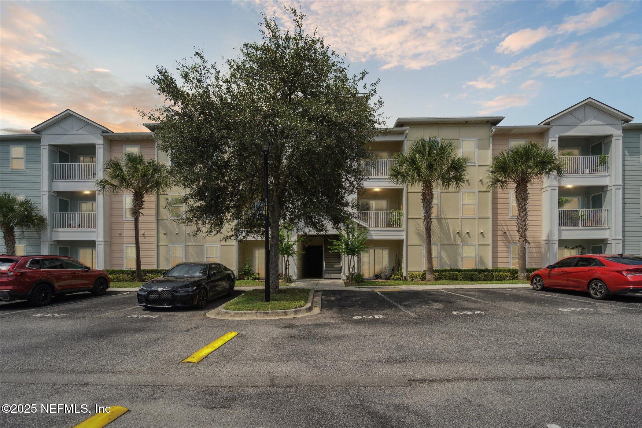 4932 KEY LIME Drive 303