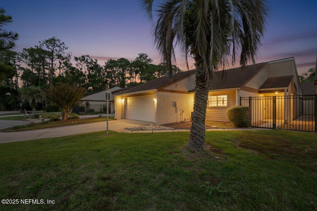 11017 CITRON Court