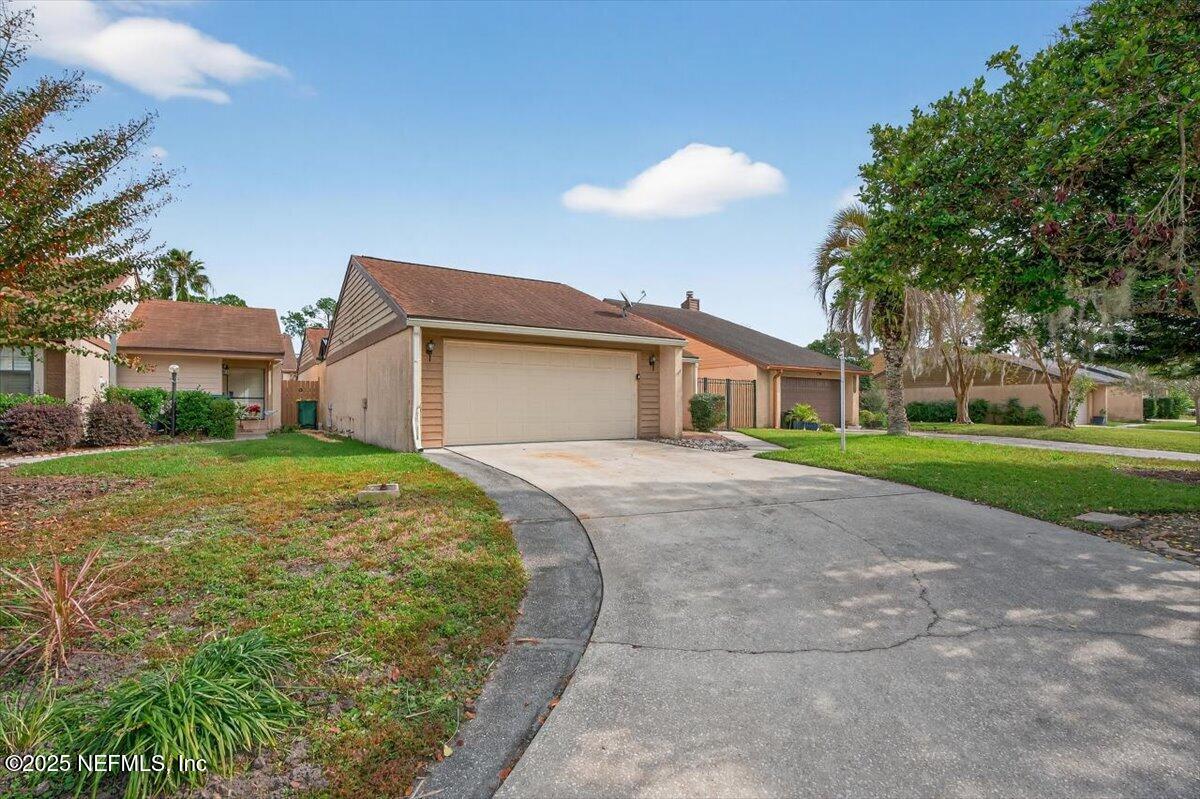 11017 CITRON Court