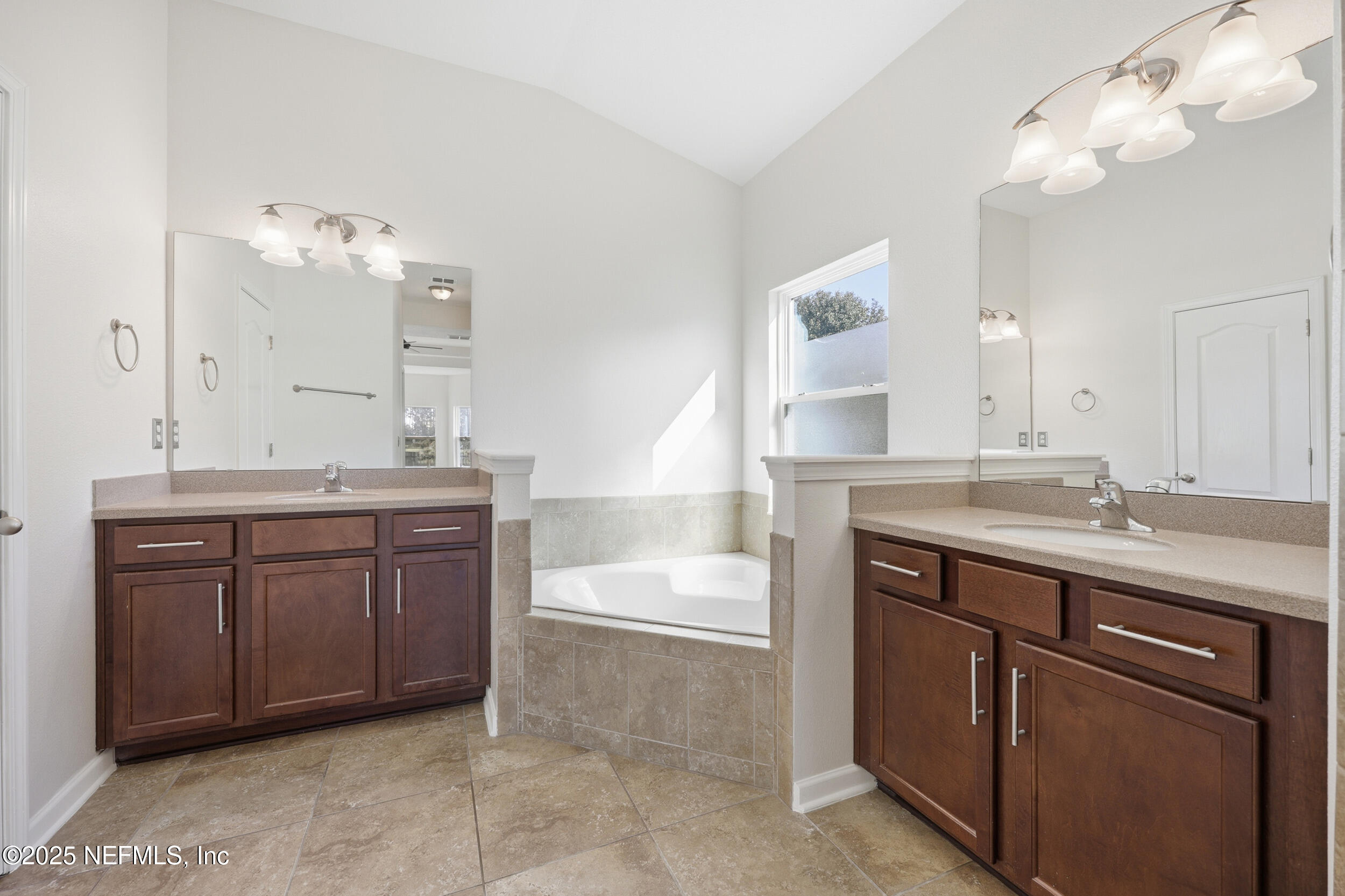 531 GRAMPIAN HIGHLANDS Drive, St. Johns