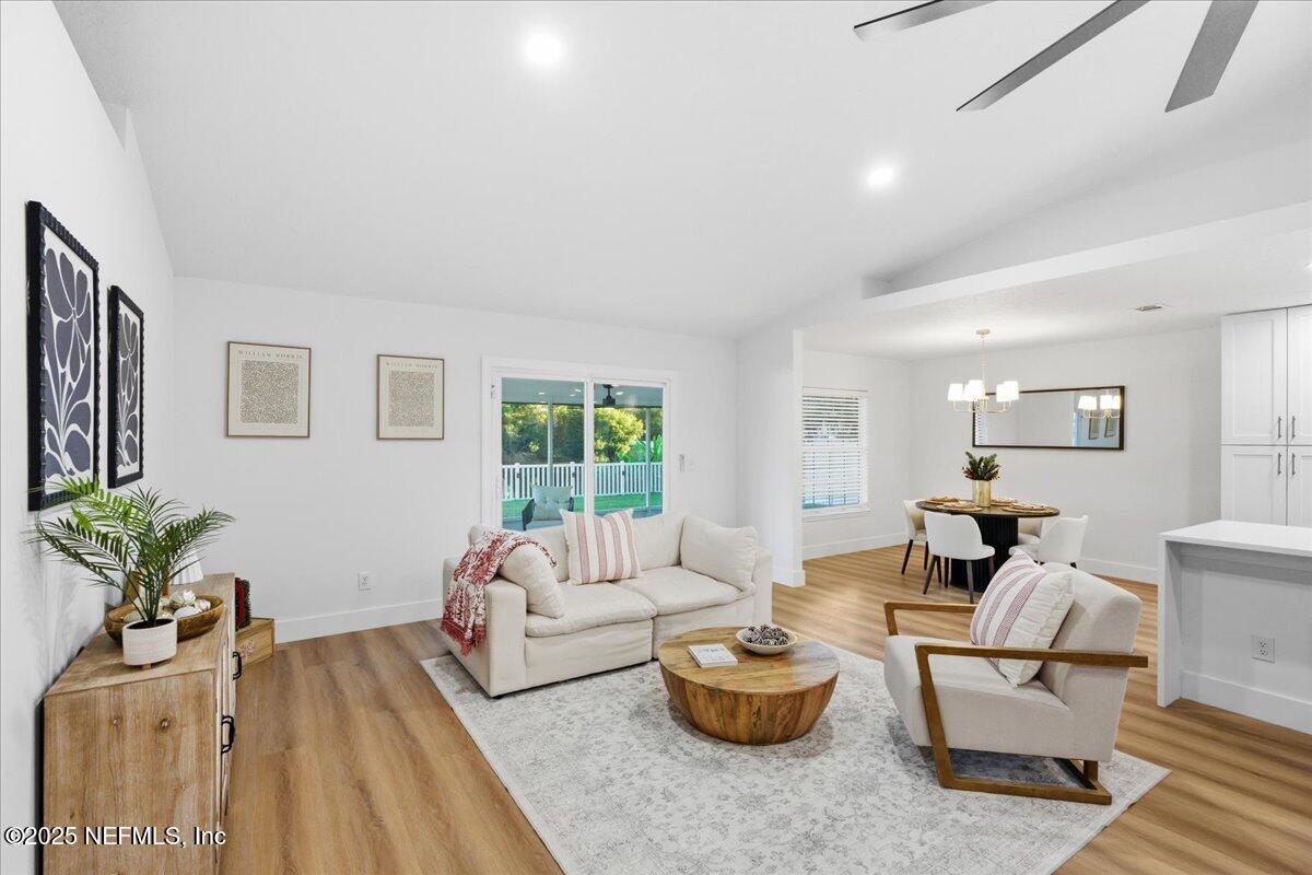 320 CAROLINA JASMINE Lane, St. Johns