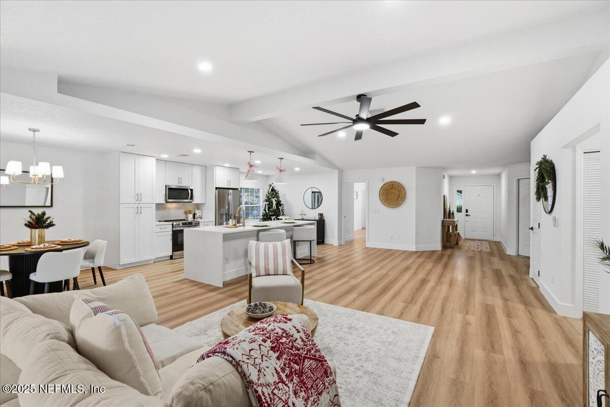 320 CAROLINA JASMINE Lane, St. Johns