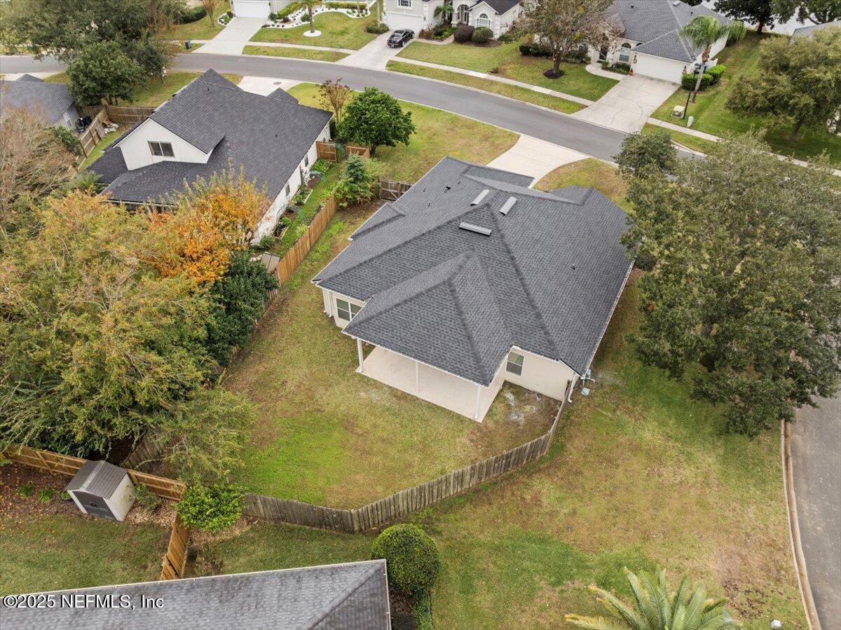 548 E SILVERTHORN Lane