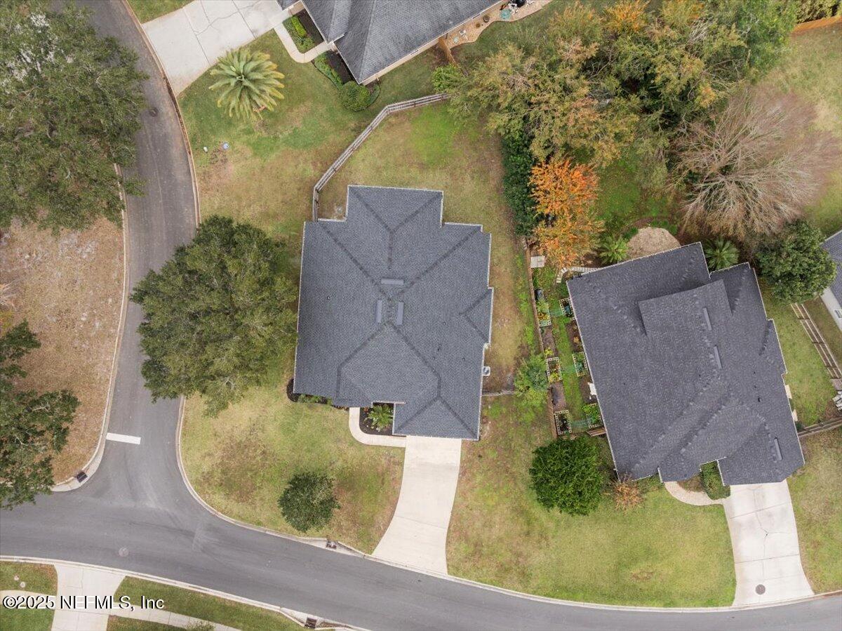 548 E SILVERTHORN Lane