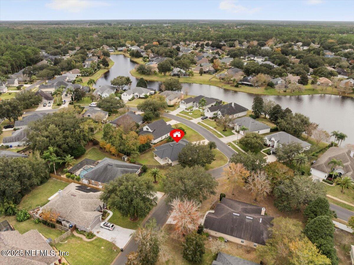 548 E SILVERTHORN Lane