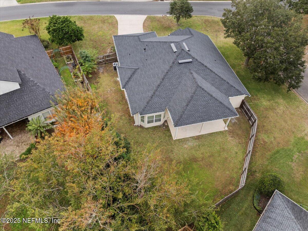 548 E SILVERTHORN Lane