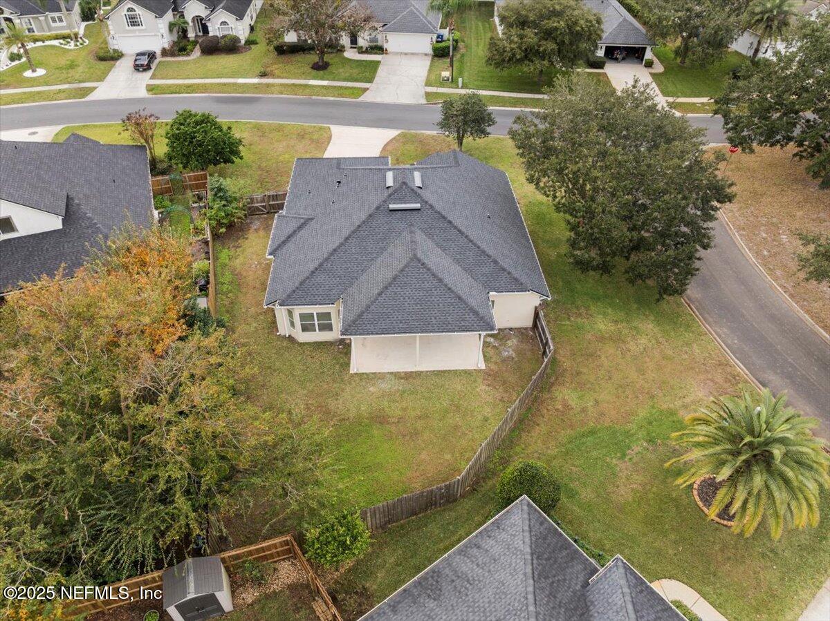 548 E SILVERTHORN Lane