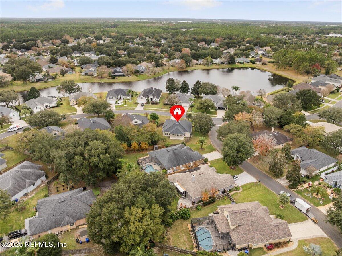 548 E SILVERTHORN Lane