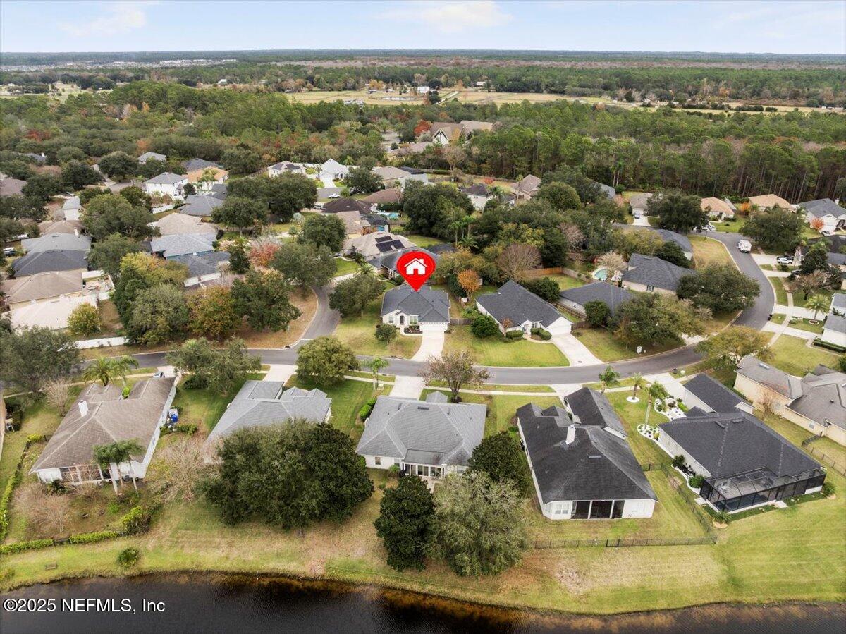 548 E SILVERTHORN Lane