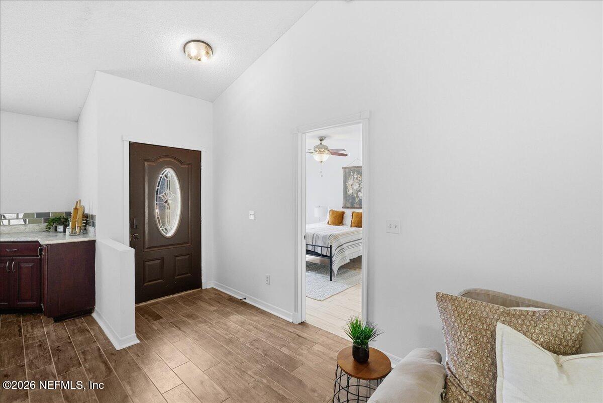 425 3RD Street W