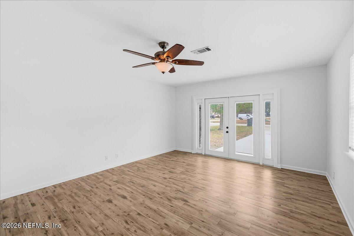 425 3RD Street W