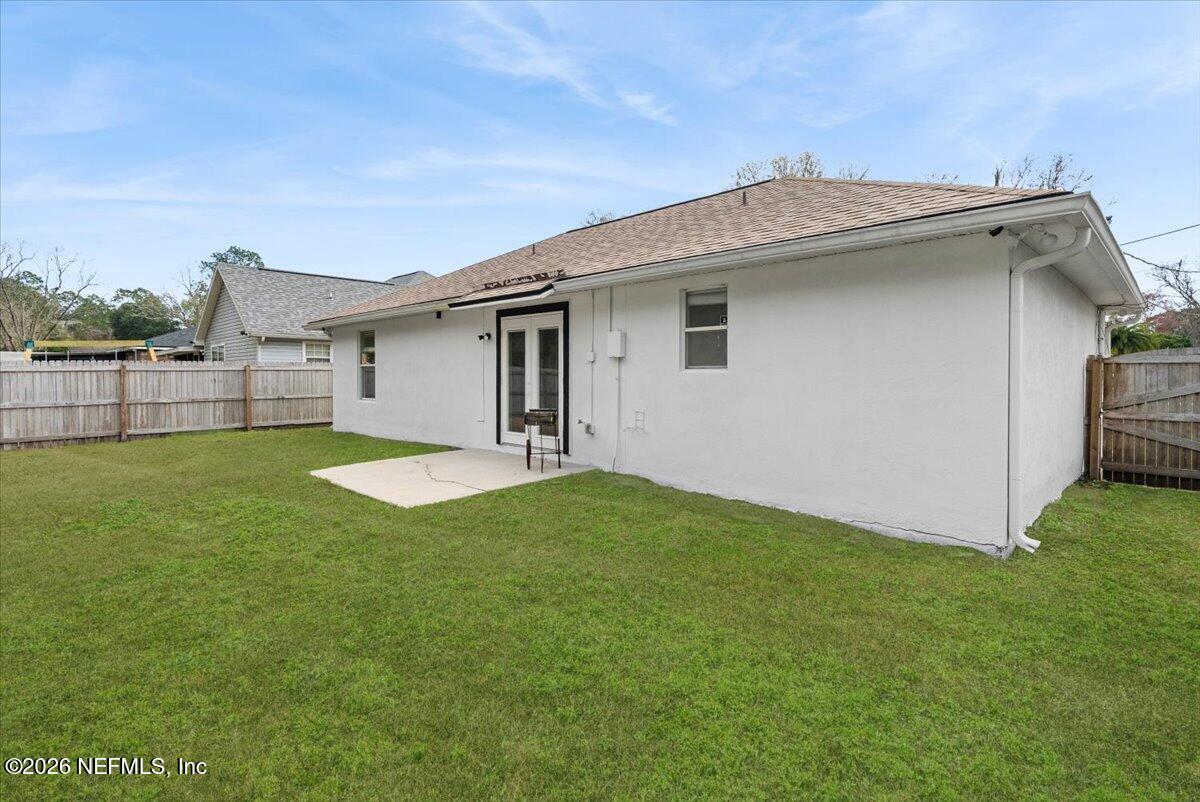 425 3RD Street W