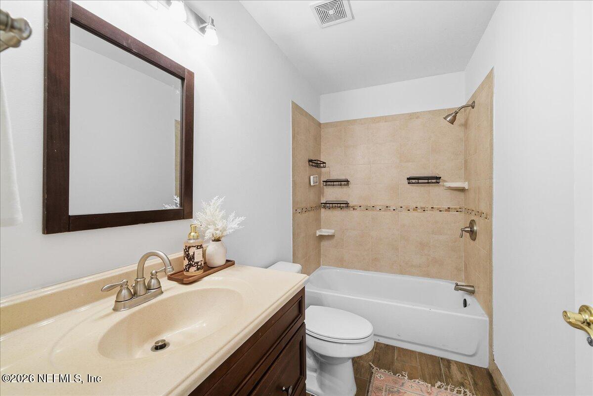 425 3RD Street W